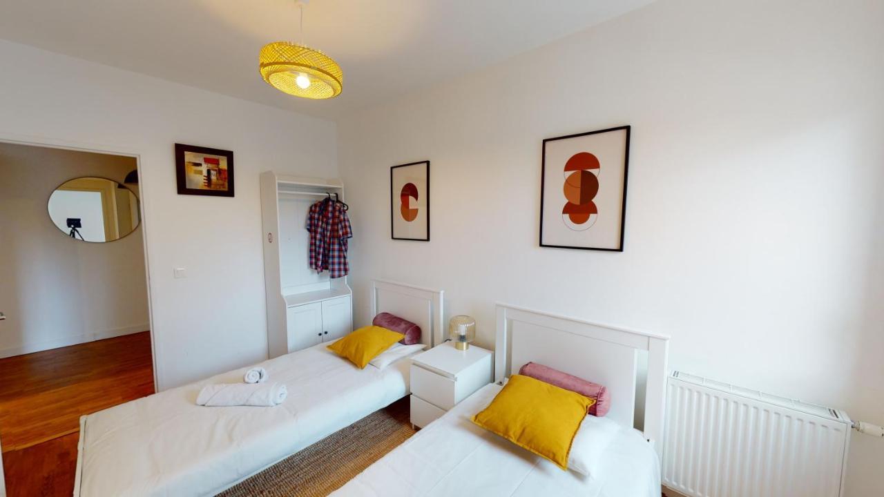 Live Like A Local Stylish 2Br With Balcony & Parking Apartment Сен Дени Екстериор снимка
